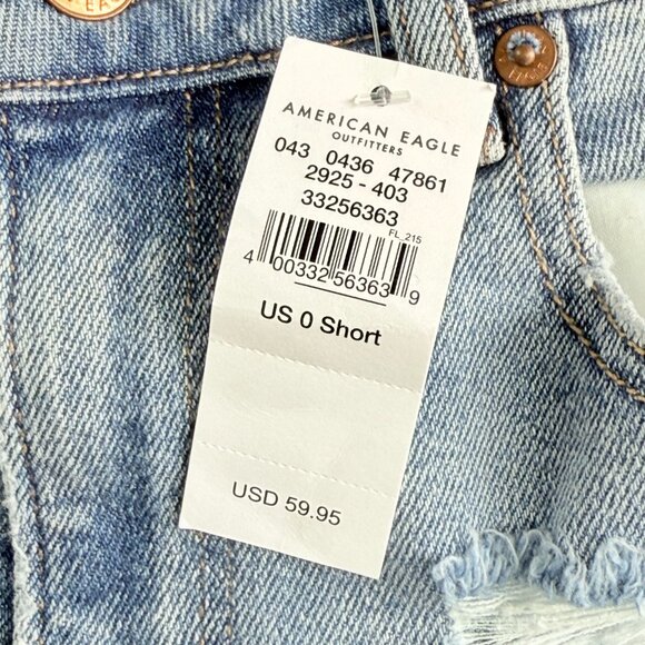 NWT American Eagle Y2K Thrashed Grunge Mom Jeans 0 Short Light Wash - Picture 12 of 16